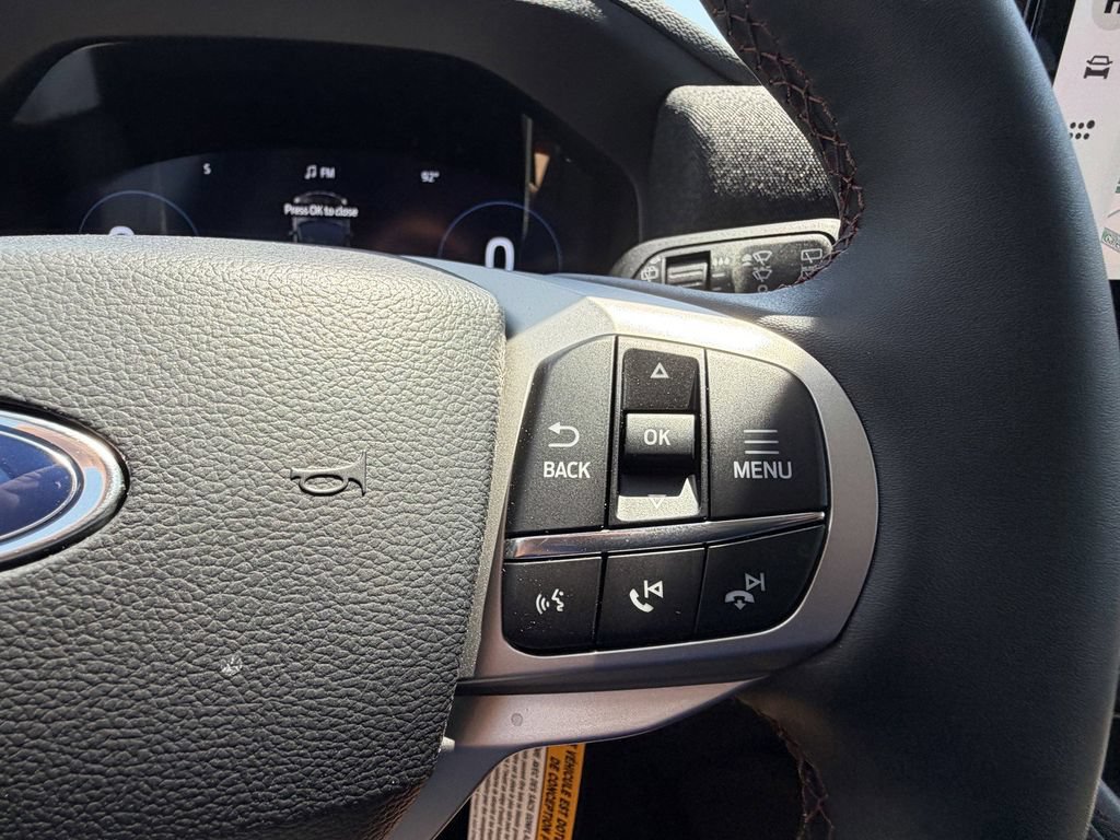 New 2026 Ford Explorer Active RWD image 31