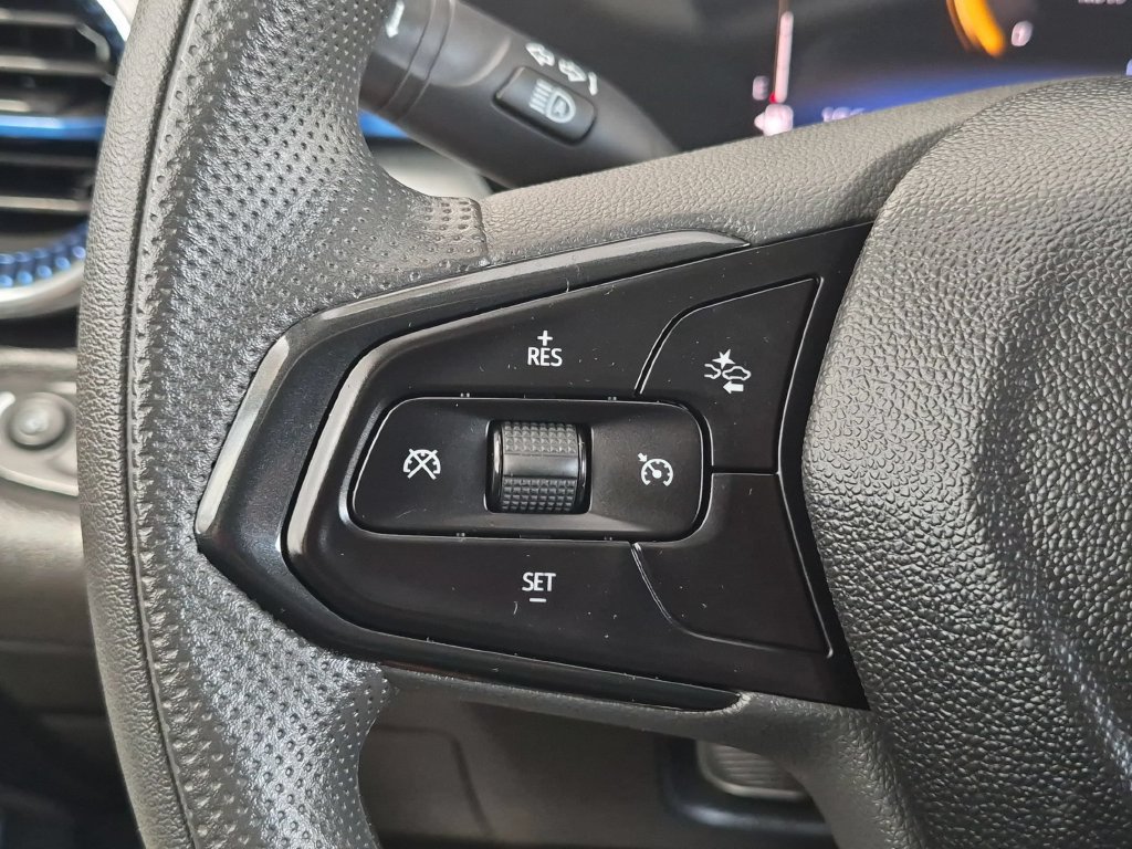 Used 2026 Chevrolet Trax LT FWD image 18