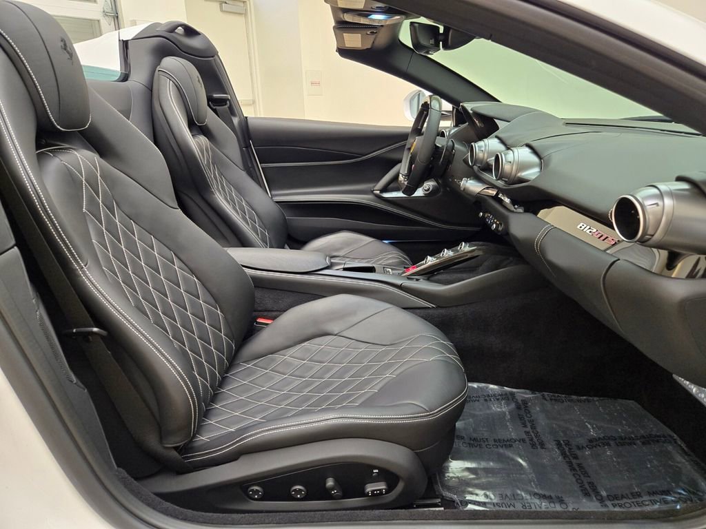 Used 2022 Ferrari 812 GTS image 24