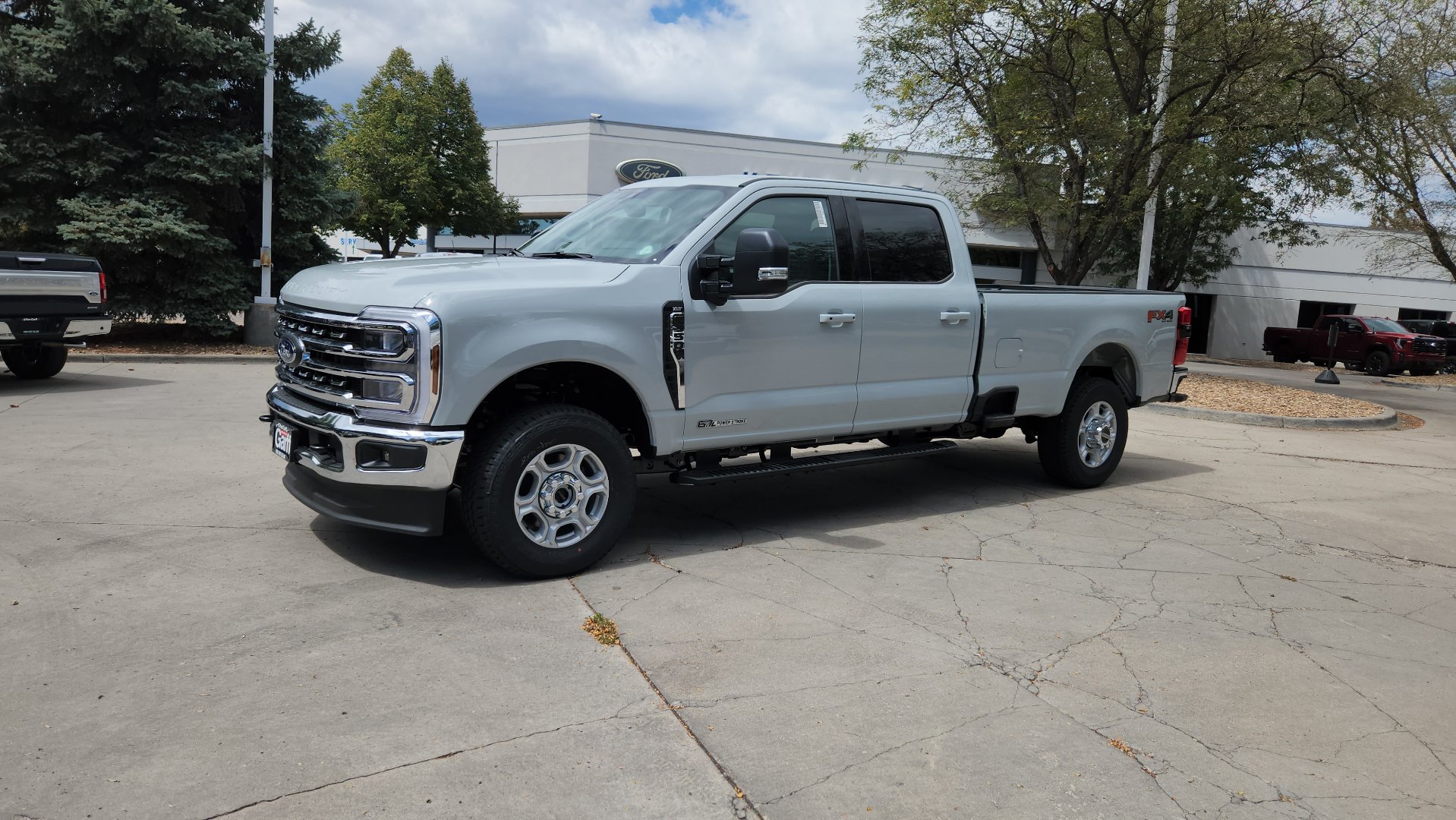 New 2026 Ford F350 XLT w/ XLT Premium Package AWD/4WD image 3