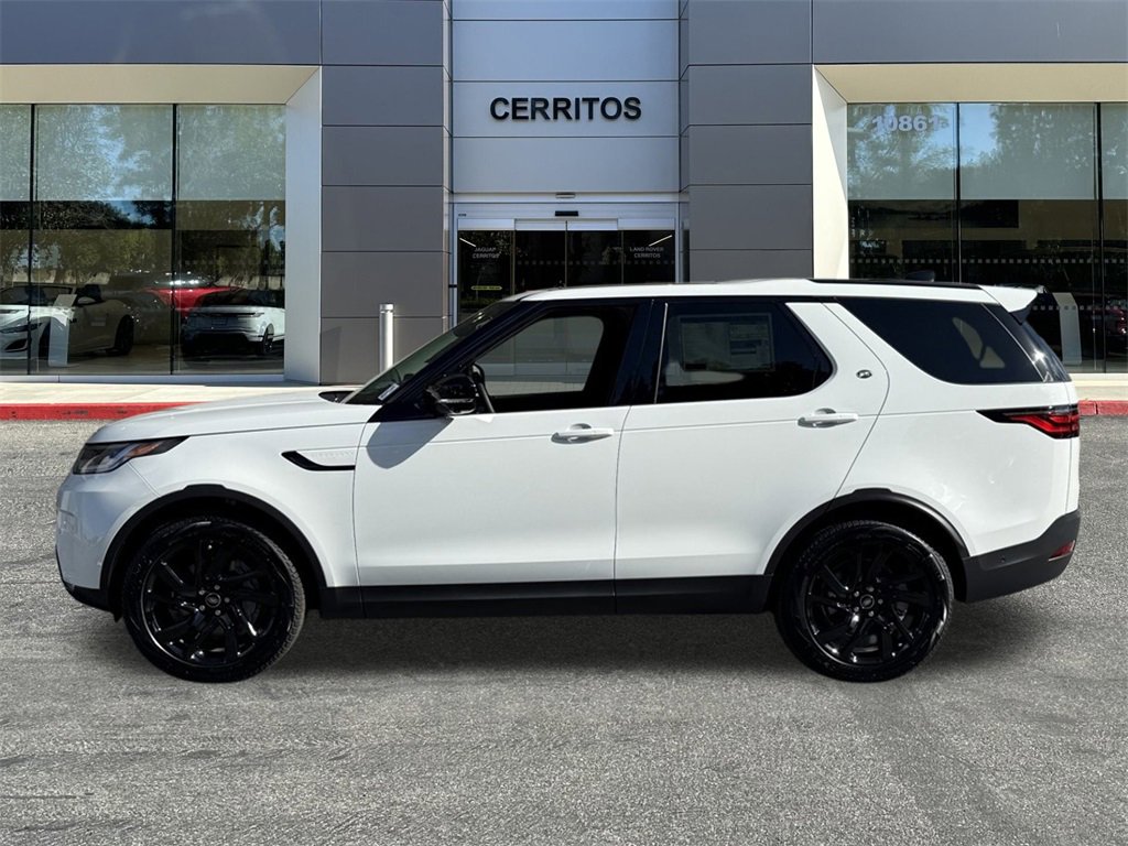 New 2025 Land Rover Discovery S image 8