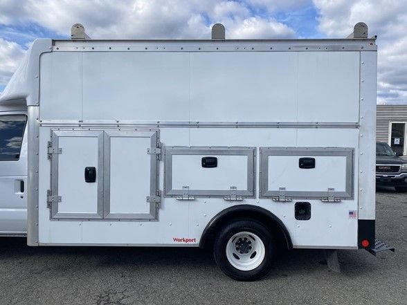 Used 2024 Ford E-350 and Econoline 350 Super Duty w/ Power Windows & Locks Group RWD image 21