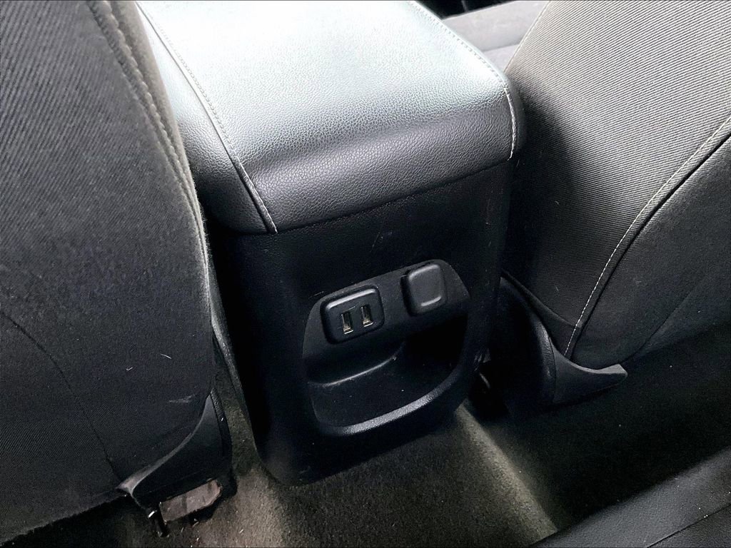 Used 2018 GMC Canyon SLE RWD image 24