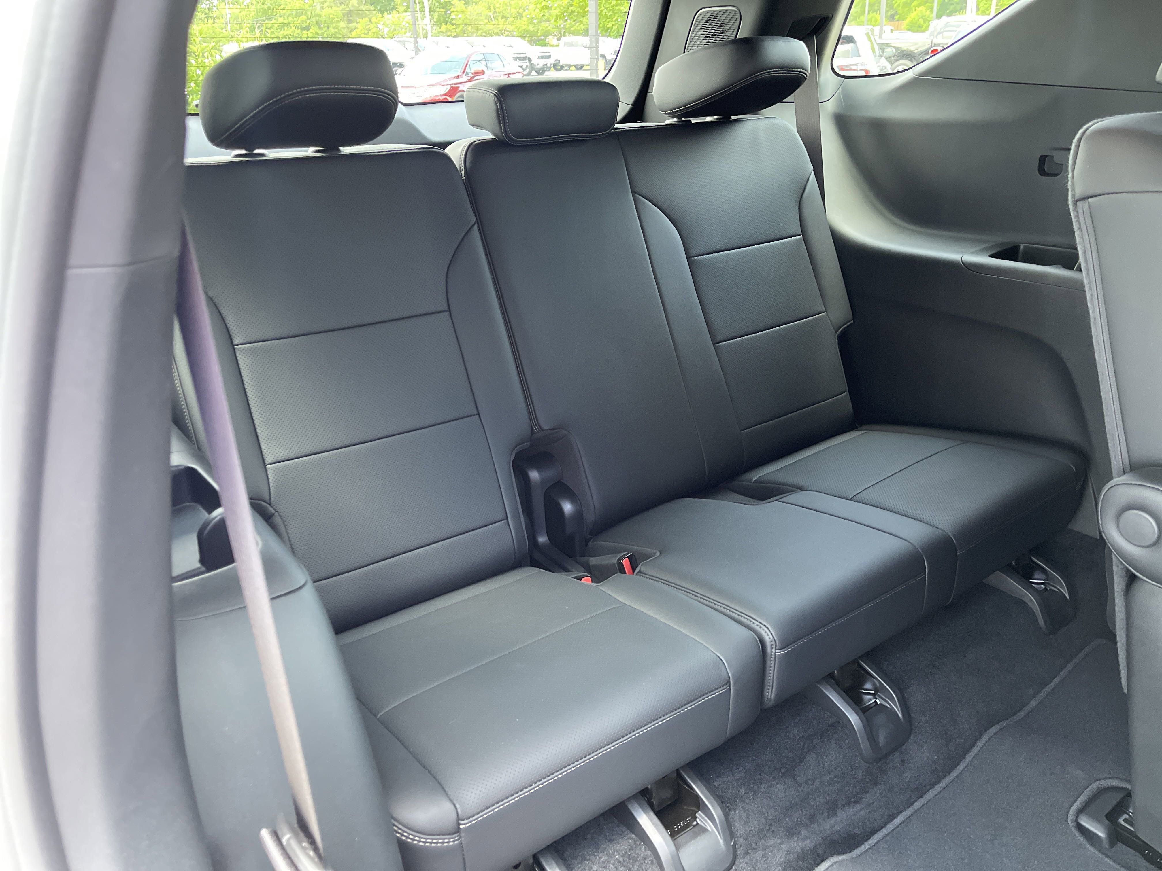 Used 2024 Chevrolet Traverse RS image 45