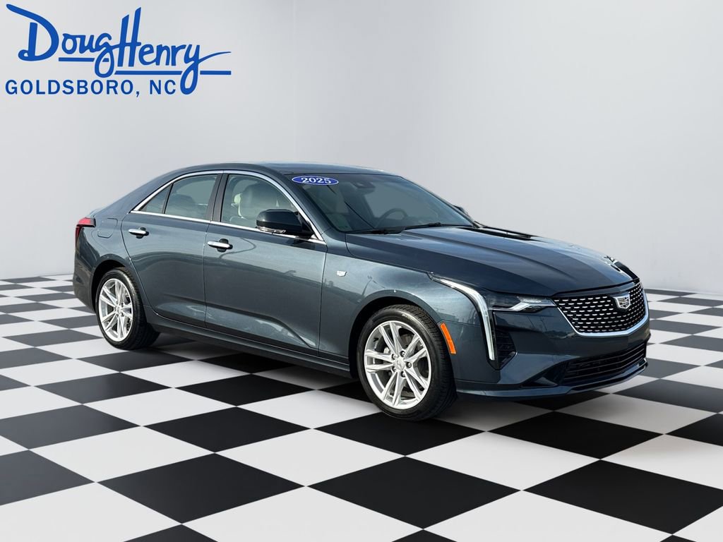 Used 2025 Cadillac CT4 Luxury image 7