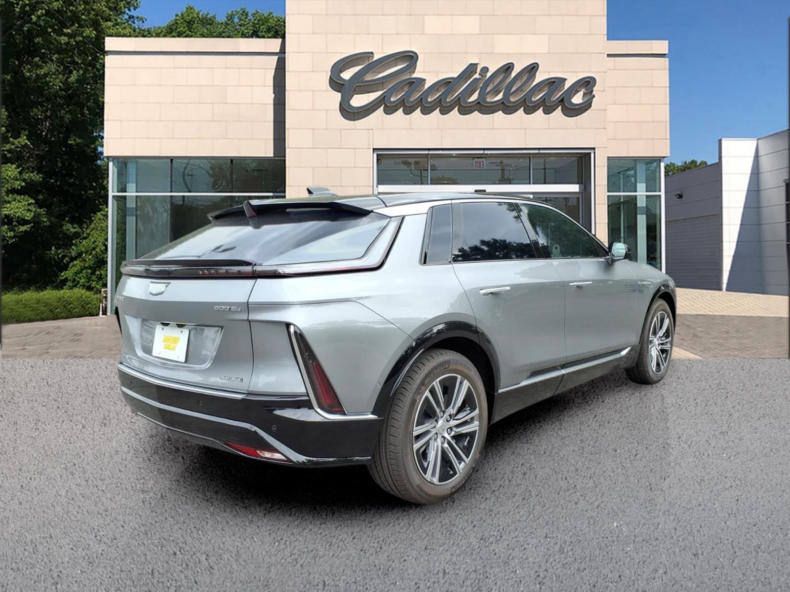 New 2026 Cadillac Lyriq Luxury AWD/4WD image 4