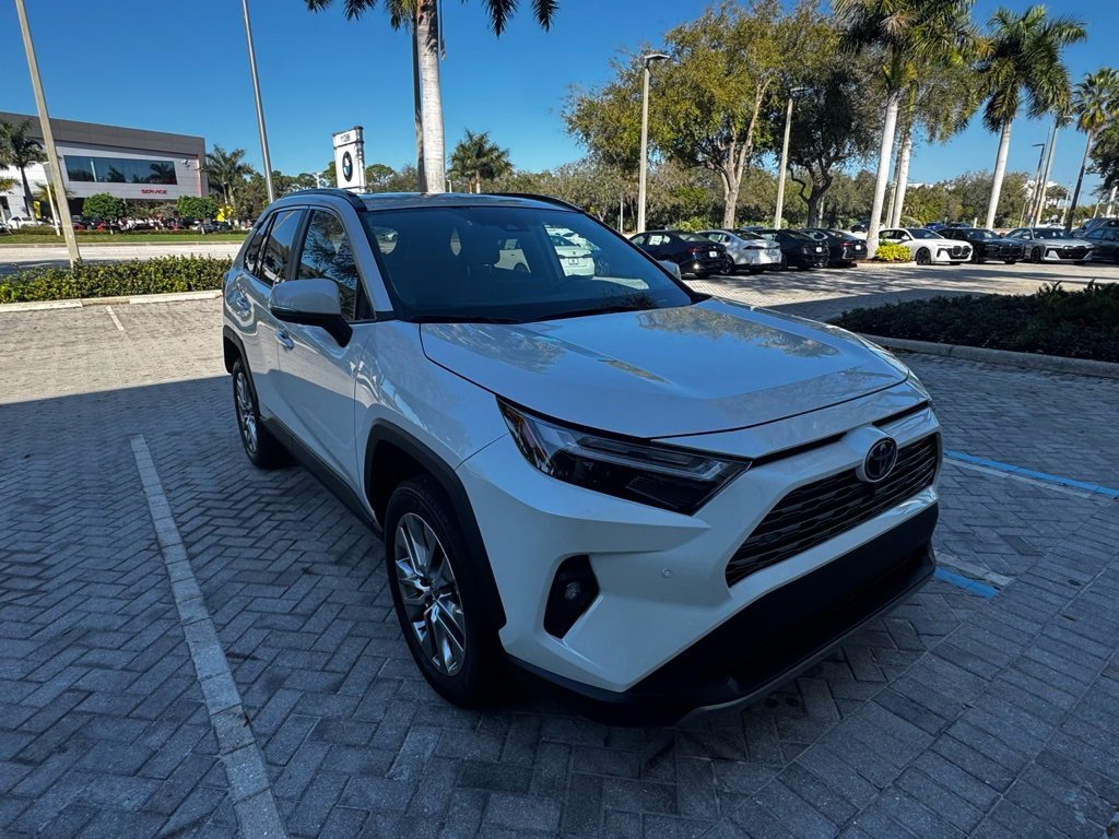 Used 2022 Toyota RAV4 Limited image 3