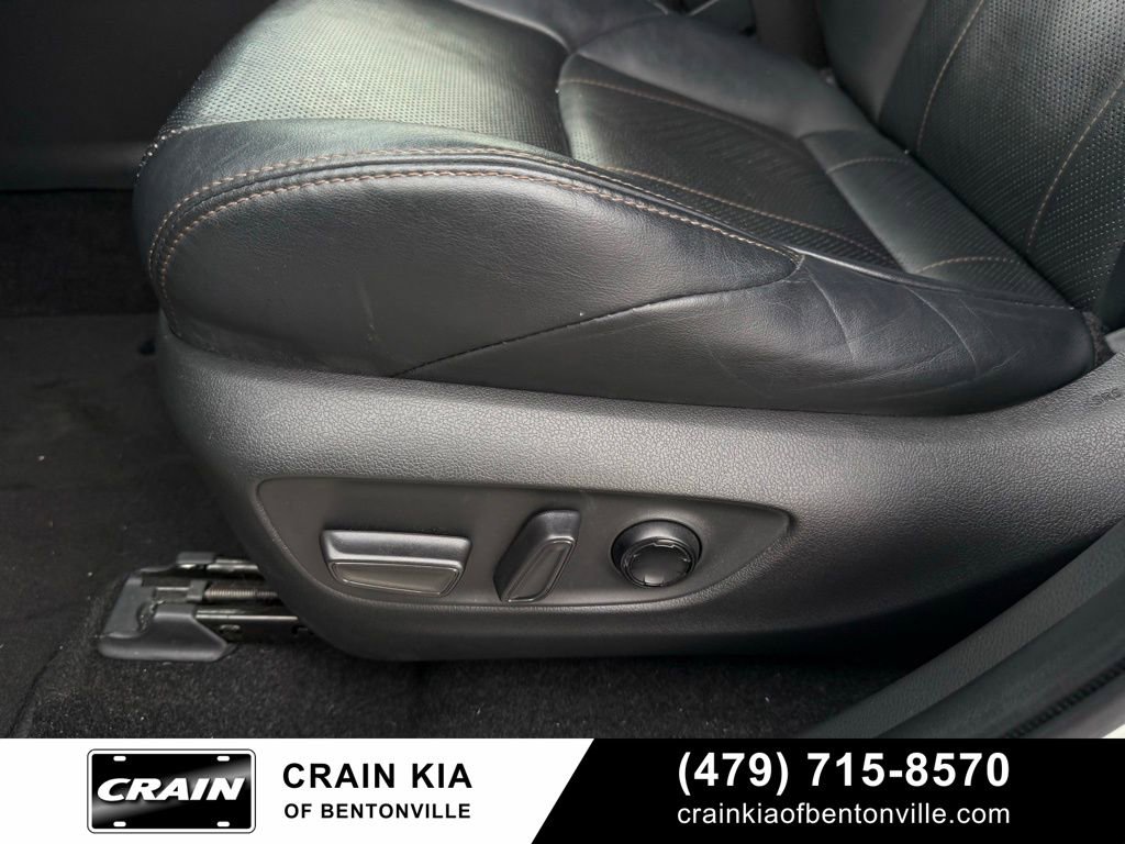 Used 2021 Toyota Venza XLE w/ Softex Package AWD/4WD image 12