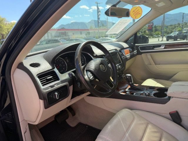 Used 2014 Volkswagen Touareg VR6 AWD/4WD image 24