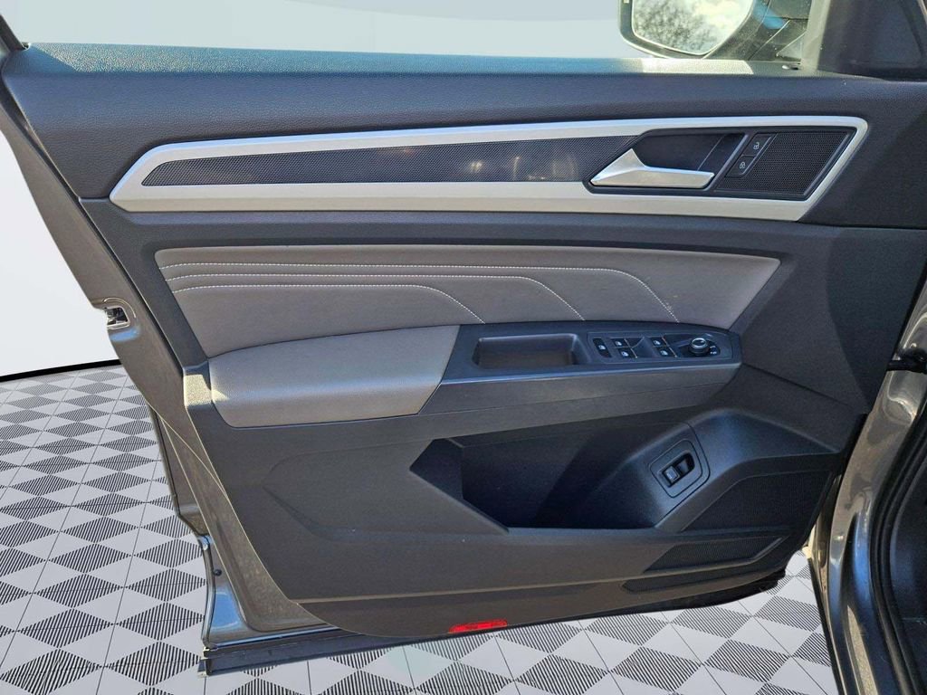 Used 2021 Volkswagen Atlas Cross Sport SEL image 10