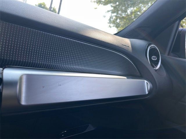 Used 2023 Mercedes-Benz GLB 250 4MATIC image 18