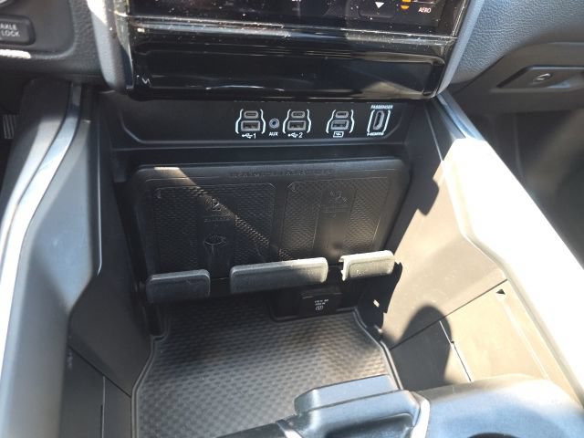 Used 2025 RAM 1500 Laramie w/ Advanced Safety Group II AWD/4WD image 26