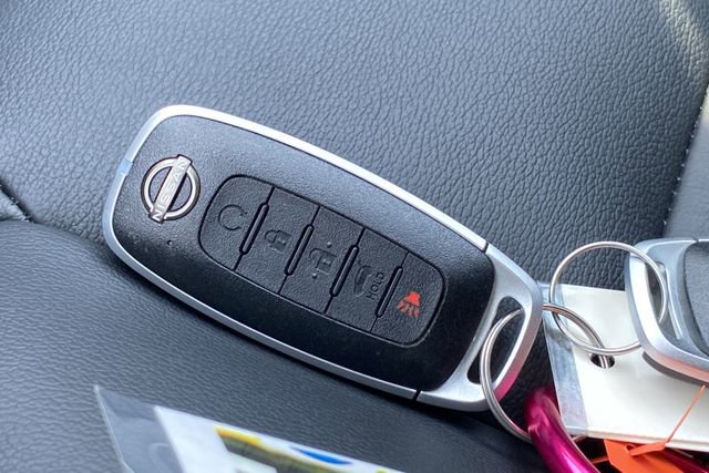 Used 2023 Nissan Rogue SL w/ SL Premium Package image 30