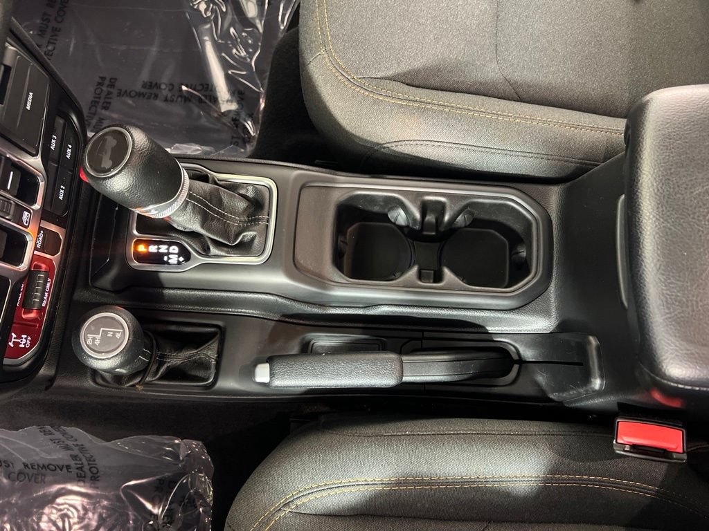 Used 2024 Jeep Wrangler Unlimited Sport AWD/4WD image 26