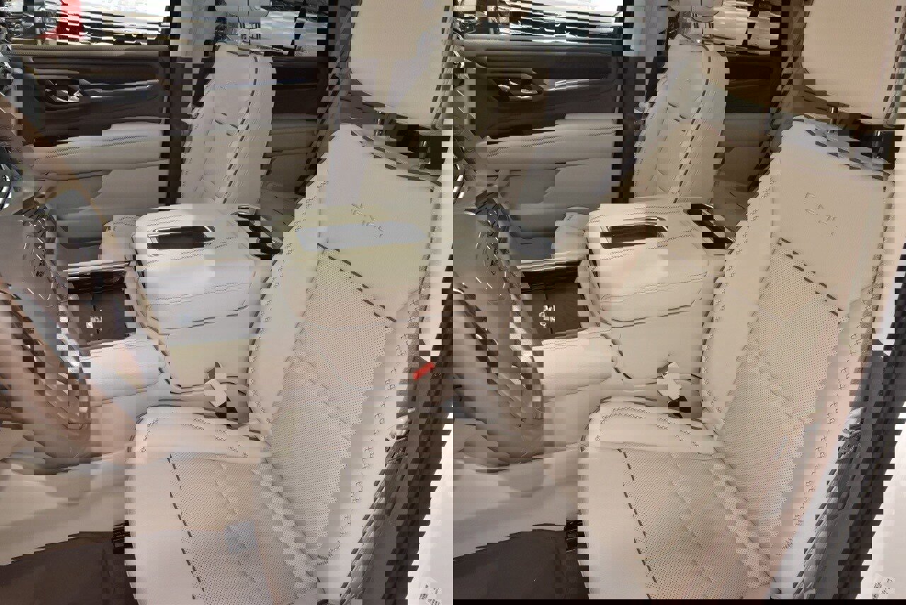 Used 2024 GMC Yukon Denali image 35