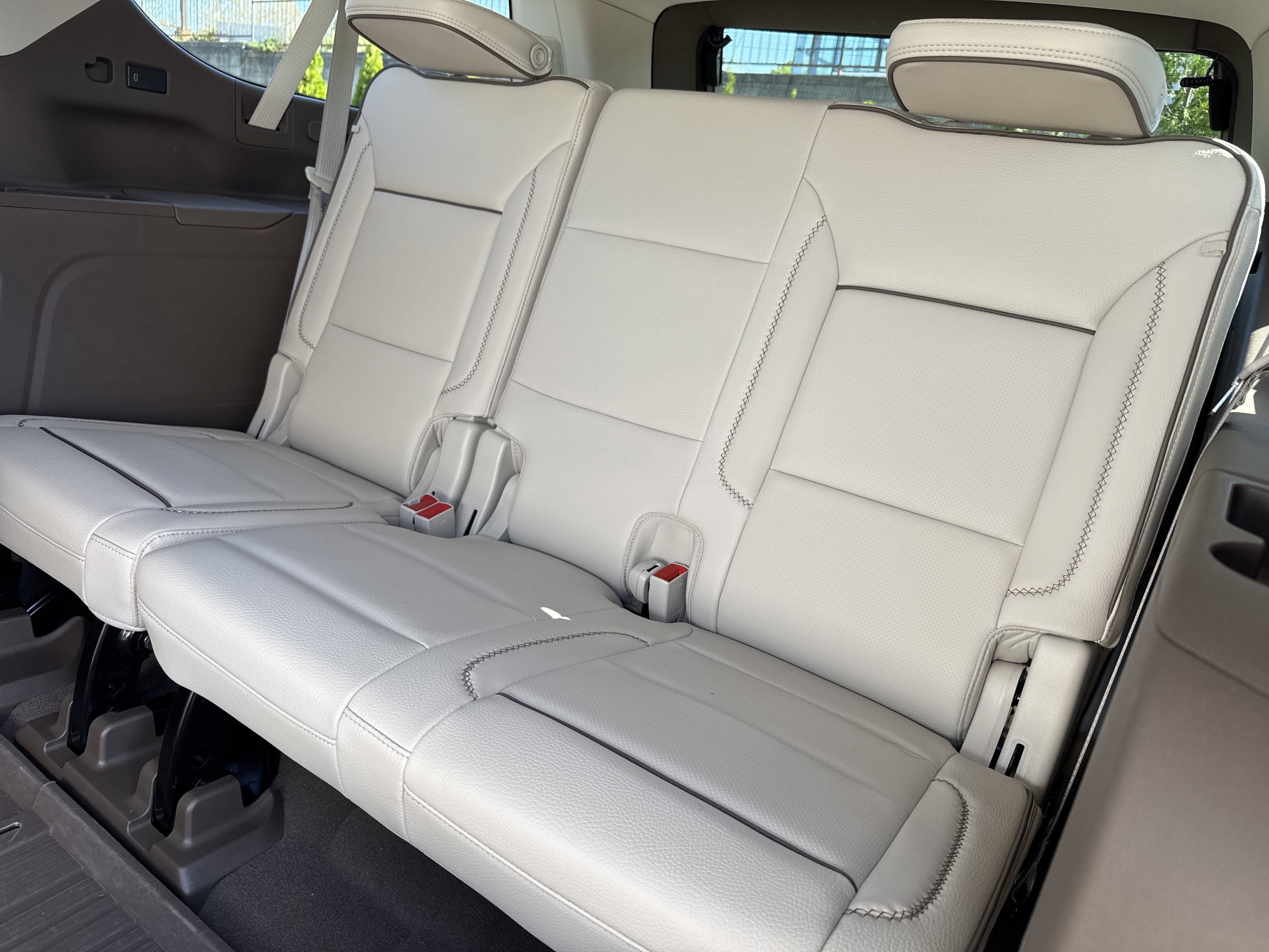 Used 2024 GMC Yukon XL Denali w/ Advanced Technology Package AWD/4WD image 35