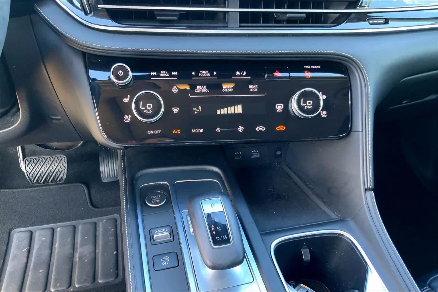Used 2023 INFINITI QX60 Luxe w/ Performance Audio Package FWD image 31