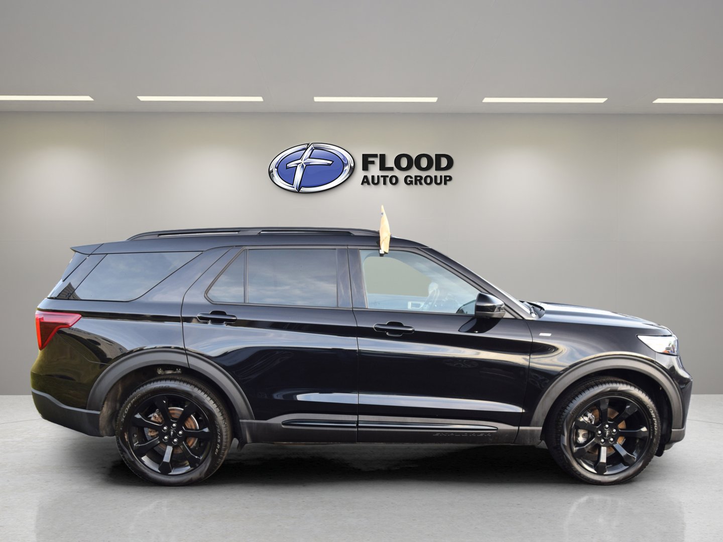 Certified 2023 Ford Explorer ST-Line image 3