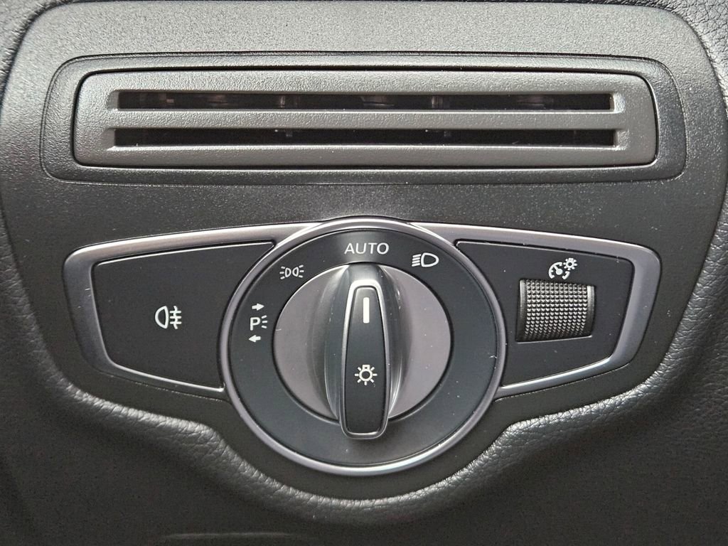 Certified 2020 Mercedes-Benz GLC 300 4MATIC image 22