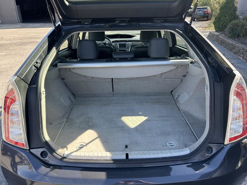 Used 2015 Toyota Prius Five FWD image 11