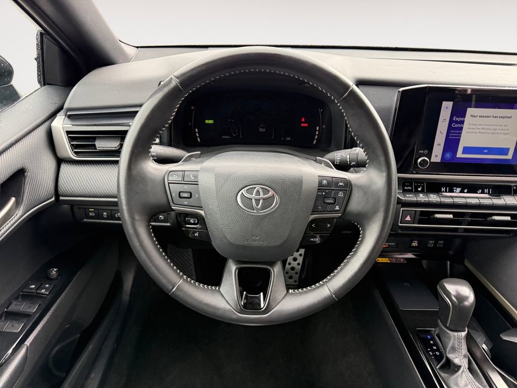 Certified 2025 Toyota Camry SE w/ Convenience Package image 12