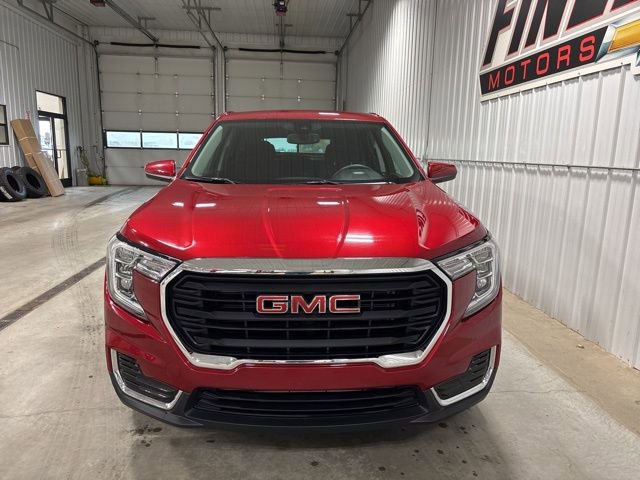 Used 2024 GMC Terrain SLE image 7