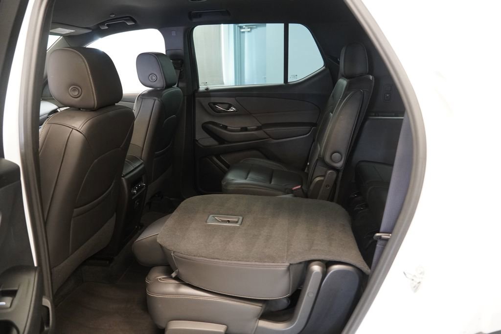 Used 2023 Chevrolet Traverse LT image 21