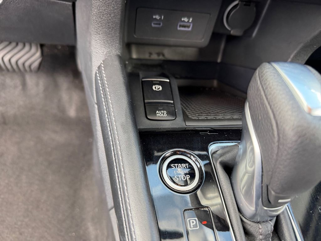 Used 2024 Nissan Kicks SR FWD image 30