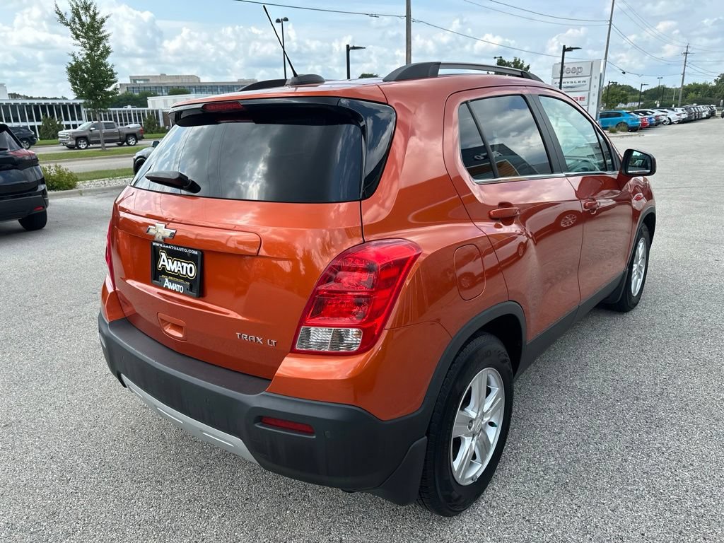 Used 2015 Chevrolet Trax LT w/ LT Sun and Sound Package FWD image 6