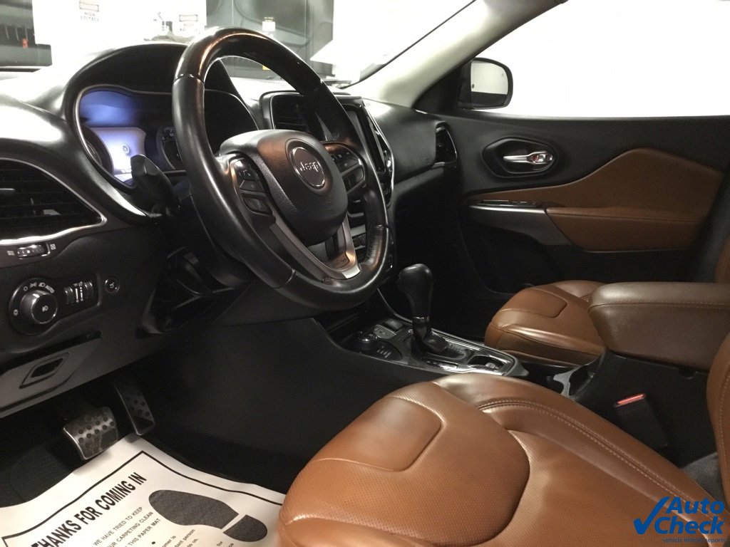 Used 2019 Jeep Cherokee Overland w/ Heavy Duty Protection Group image 24