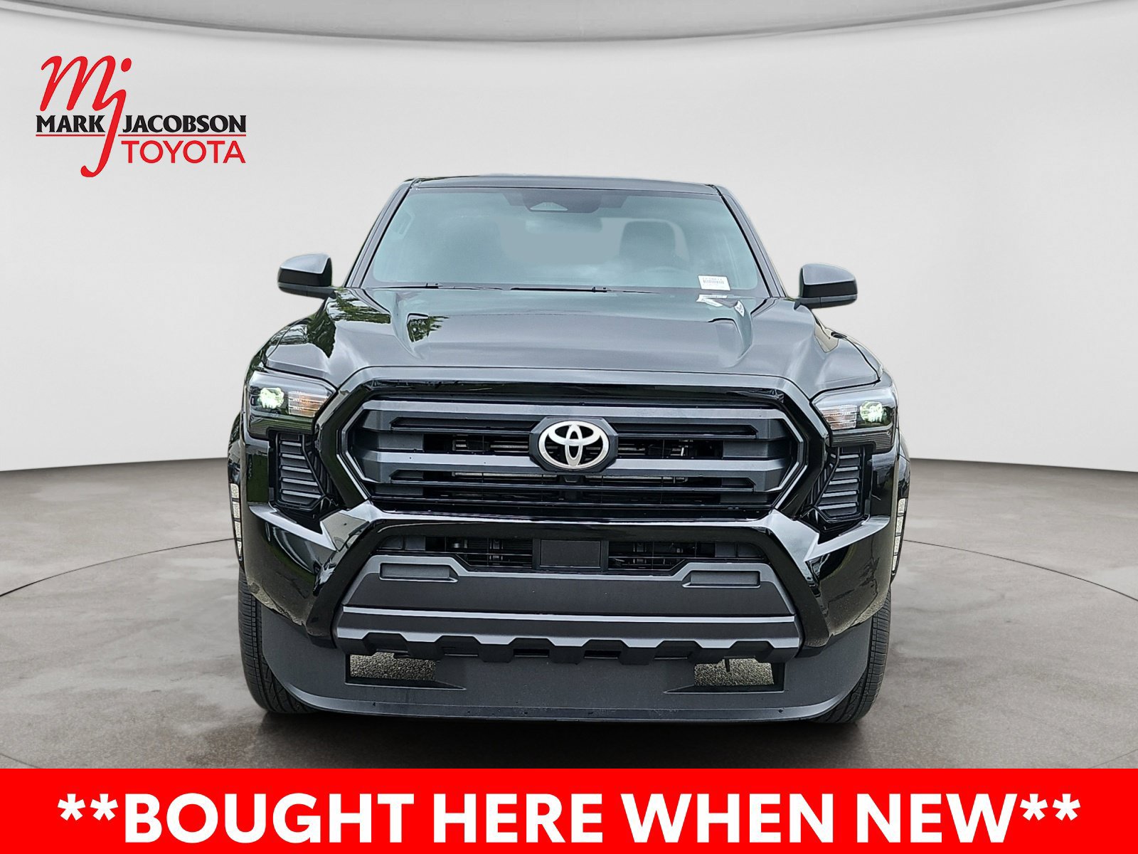 Used 2025 Toyota Tacoma SR w/ Towing Package RWD image 3