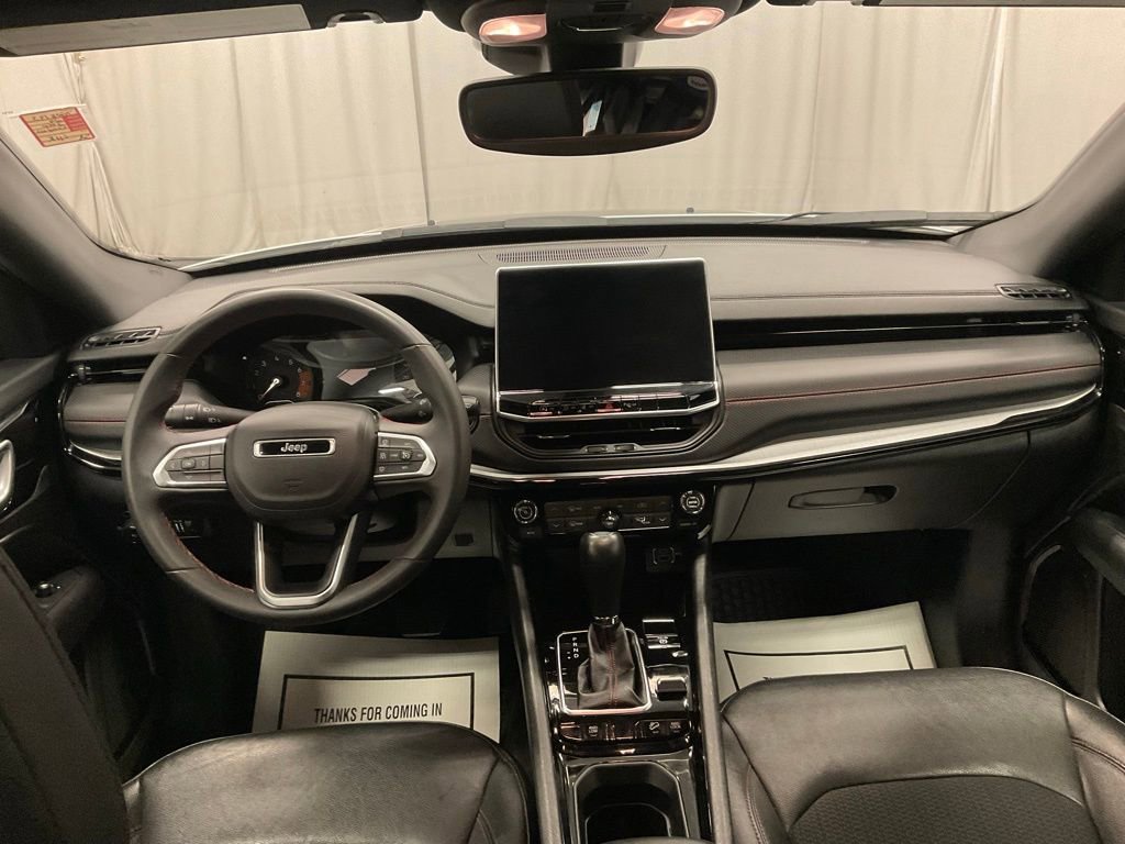 Used 2024 Jeep Compass Trailhawk image 4