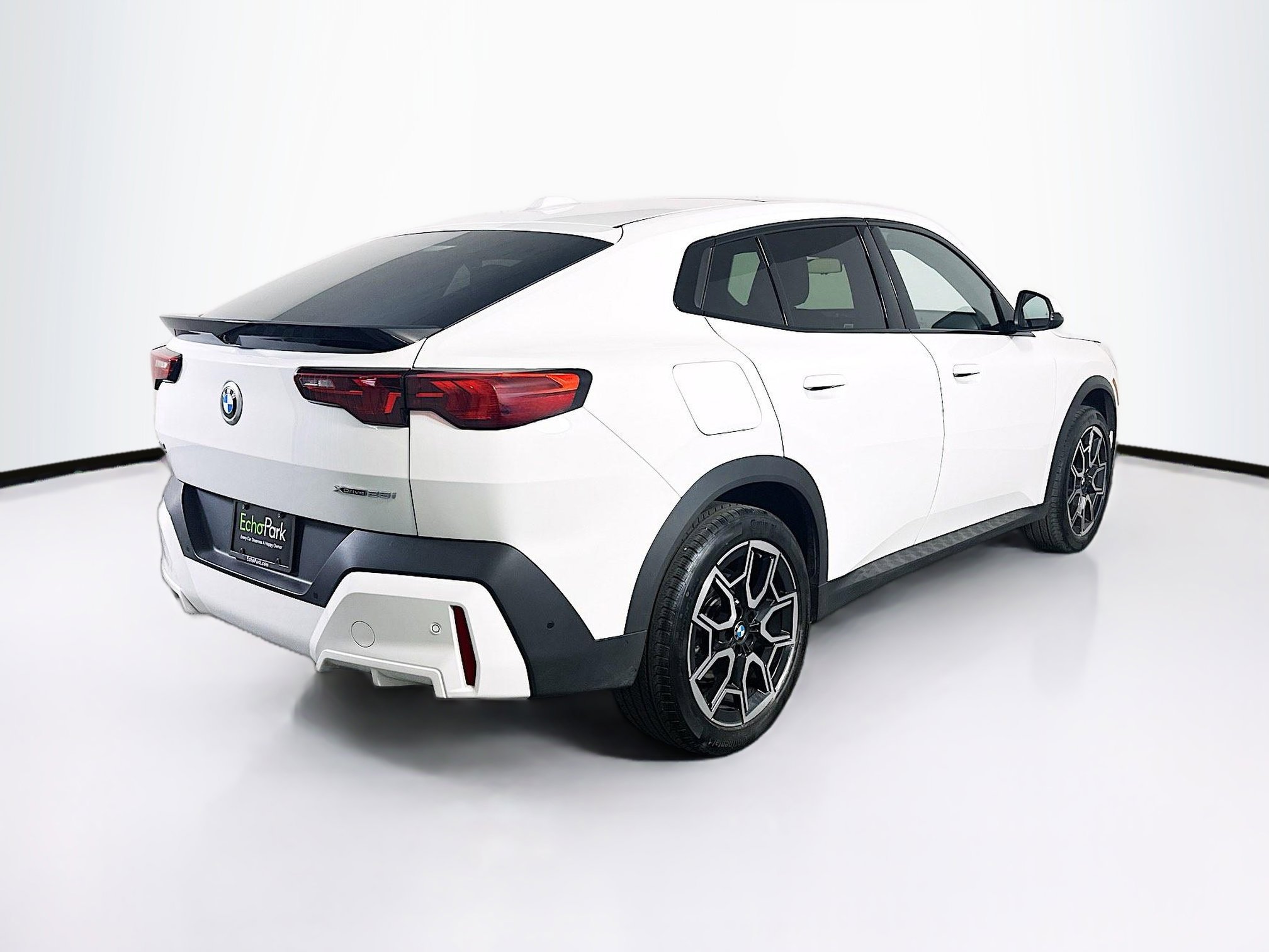 Used 2025 BMW X2 xDrive28i image 9