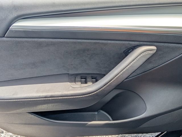 Used 2023 Tesla Model 3 Standard Range image 39