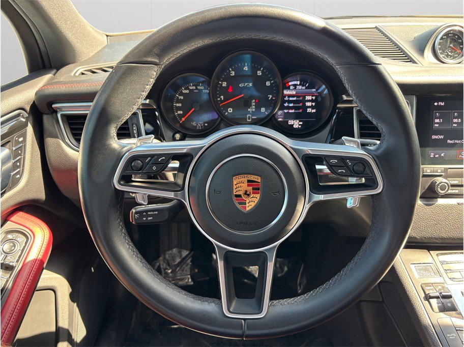 Used 2018 Porsche Macan GTS AWD/4WD image 27