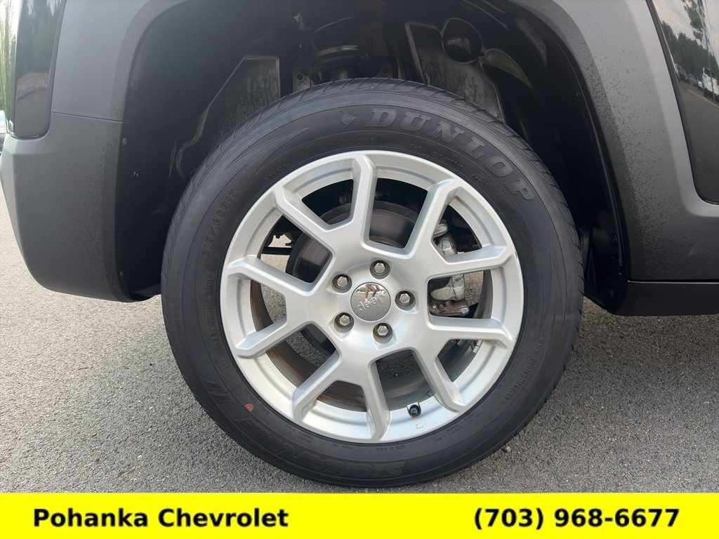 Used 2021 Jeep Renegade Latitude AWD/4WD image 27