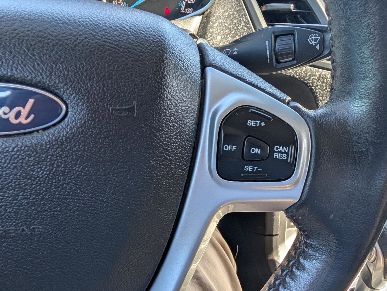 Used 2015 Ford Fiesta SE FWD image 19