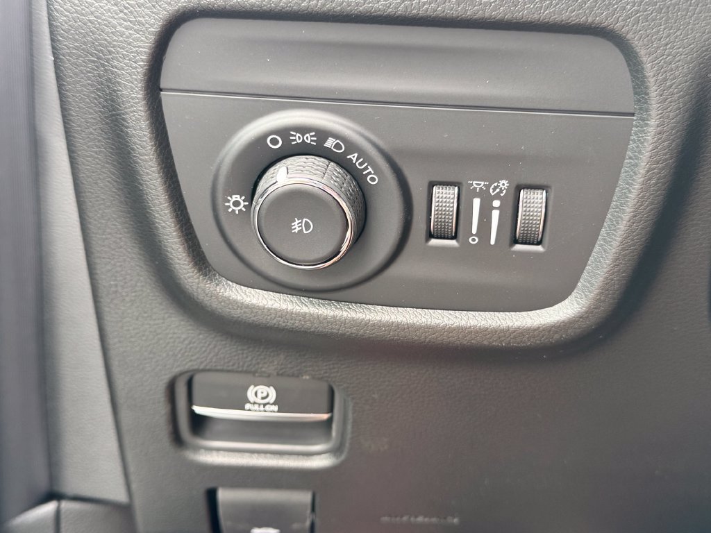New 2026 Jeep Grand Cherokee L Limited AWD/4WD image 29
