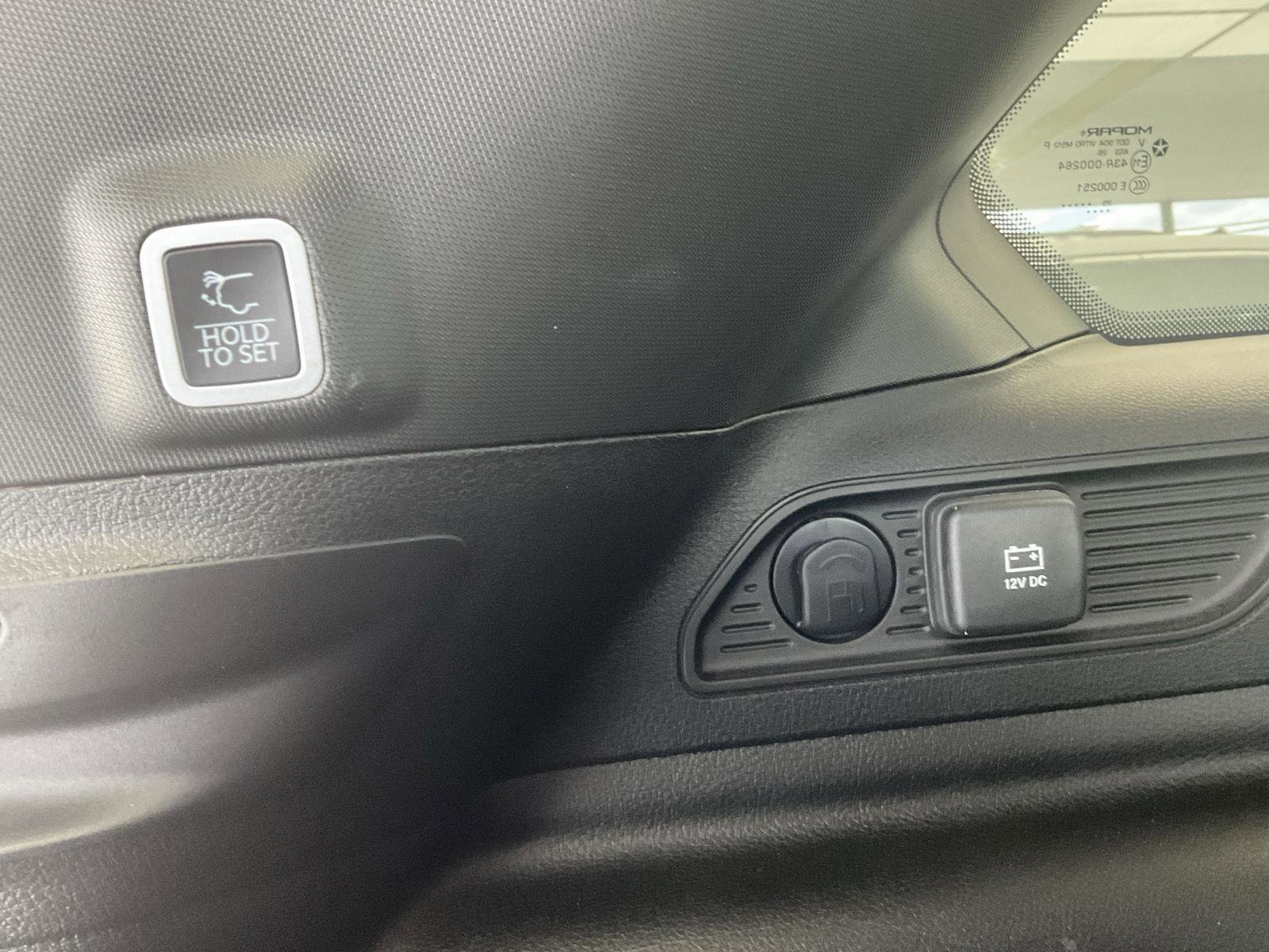 Used 2024 Jeep Grand Cherokee Limited 4xe image 18