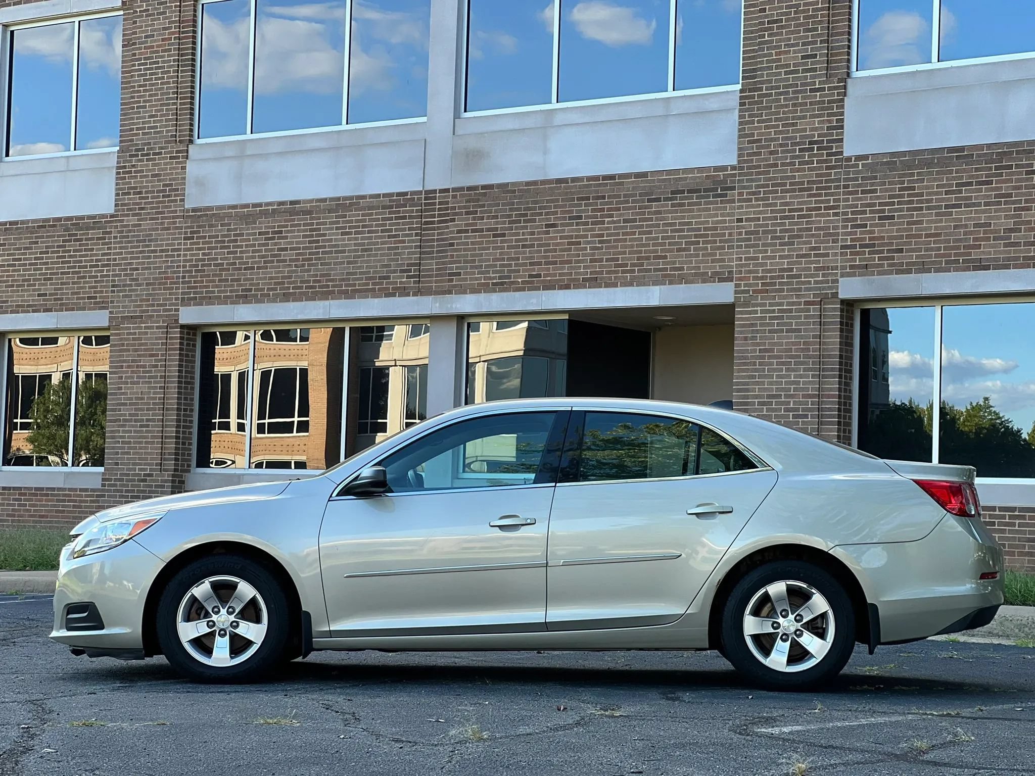Used 2014 Chevrolet Malibu LS w/ Protection Package FWD image 2