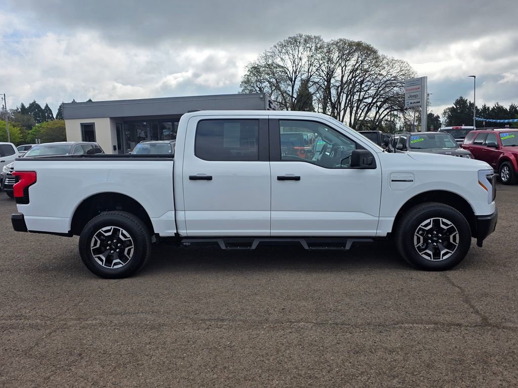 Used 2023 Ford F150 Lightning Pro image 8
