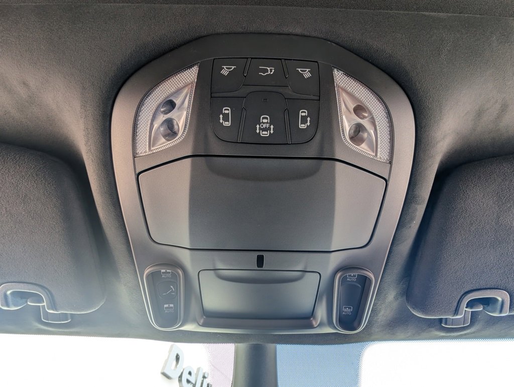 New 2026 Chrysler Pacifica Pinnacle image 38