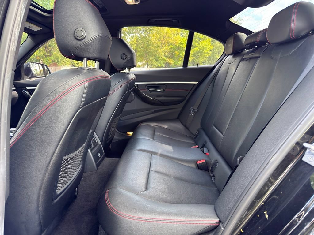 Used 2018 BMW 330i xDrive Sedan AWD/4WD image 26