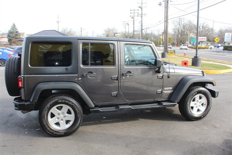 Used 2017 Jeep Wrangler Unlimited Sport w/ Quick Order Package 24S AWD/4WD image 21