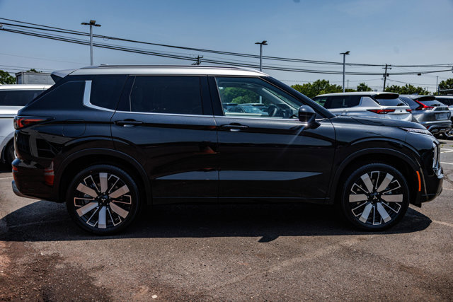 New 2025 Mitsubishi Outlander AWD image 4