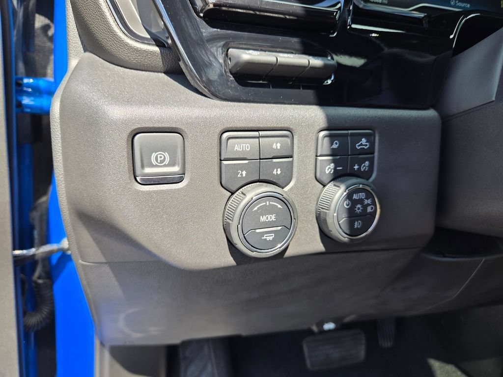 Used 2025 Chevrolet Silverado 1500 ZR2 w/ Technology Package AWD/4WD image 25