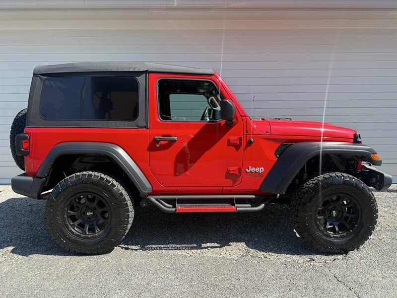 Used 2018 Jeep Wrangler Sport AWD/4WD video 1