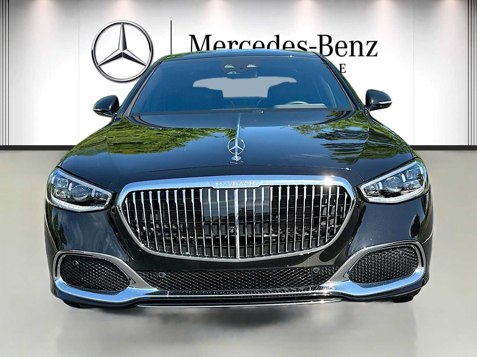 Used 2024 Mercedes-Benz Maybach S 580 4MATIC image 2