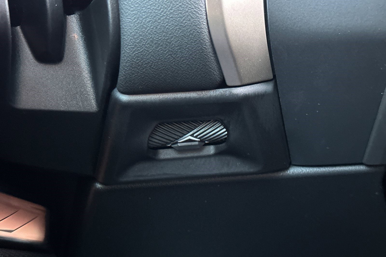 Used 2025 BMW X3 xDrive30i w/ Convenience Package image 36