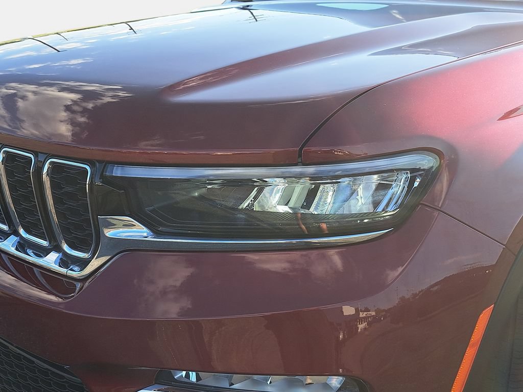 Certified 2023 Jeep Grand Cherokee Limited w/ Trailer Tow Prep Group (B) AWD/4WD image 31